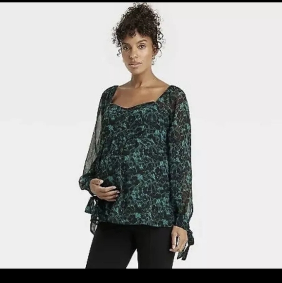 Isabel Maternity by Ingrid & Isabel Tops - NWT Isabel Maternity Black And Green‎ Lined Chiffon Blouse